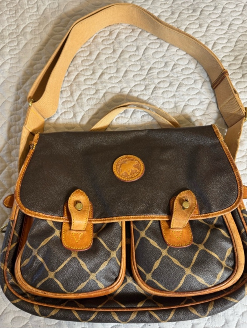 Hunting World Vintage Shoulder Bag Messenger Canvas Leather
Khaki